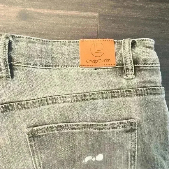 Crysp Denim Distressed Paint-Splatter Jeans - Size 34 - Picture 3 of 6